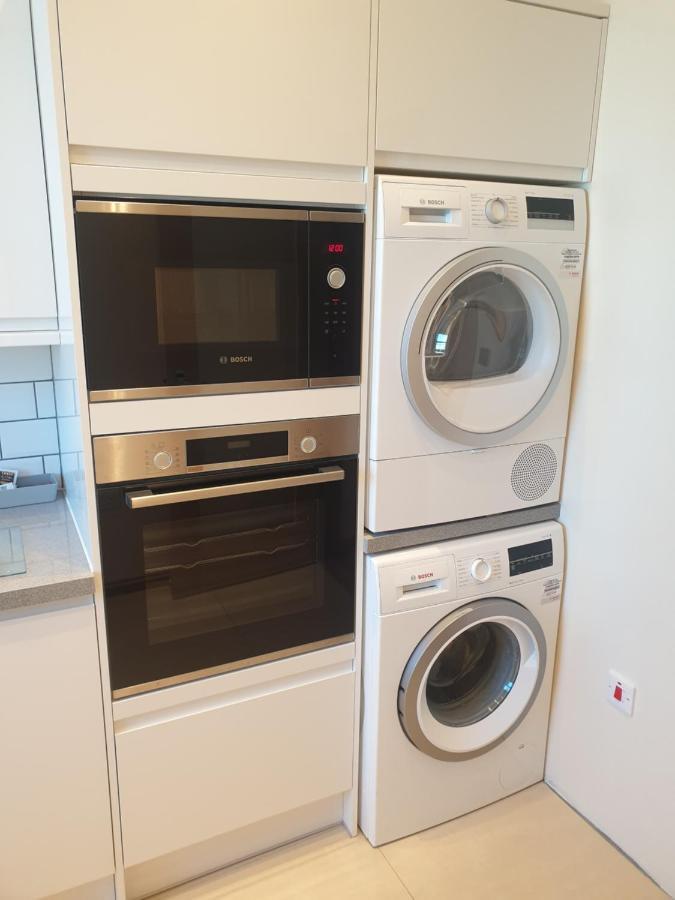 London Luxury Spacious 2 Bedroom Apartment 4 Mins From Ilford Stn. Free Parking Экстерьер фото