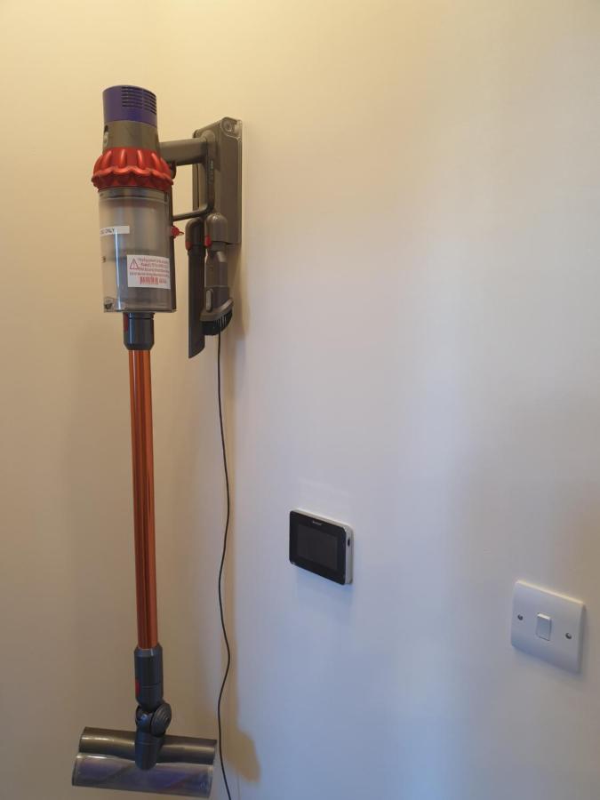 London Luxury Spacious 2 Bedroom Apartment 4 Mins From Ilford Stn. Free Parking Экстерьер фото